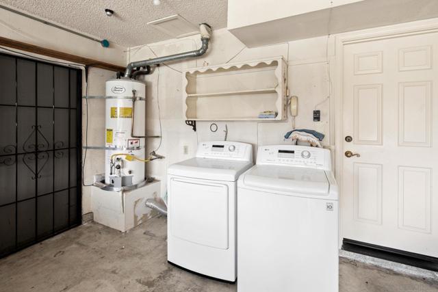 1705 Hawk View Dr, Encinitas CA: https://media.crmls.org/mediaz/608d9d5c-36cb-40d8-b87e-841a95cbbe6c.jpg