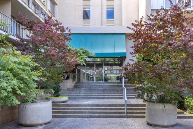 400 Davey Glen Road, Belmont CA: https://media.crmls.org/mediaz/608ebb8a-92df-4610-95fd-a7b5348a3841.jpg