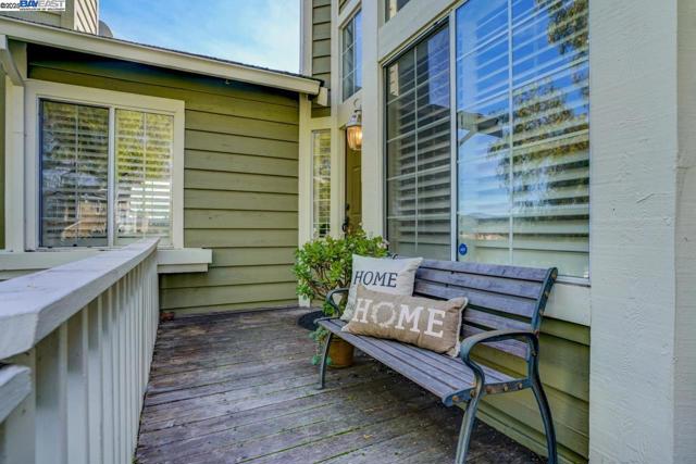 1228 Copper Peak Ln, San Jose CA: https://media.crmls.org/mediaz/608ee311-2f7f-4472-b3ba-202f6b4d811e.jpg