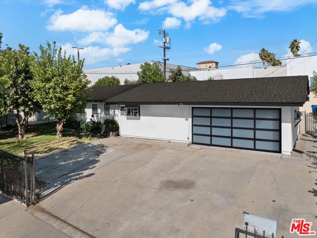 11252 Adelphia Avenue photo 1