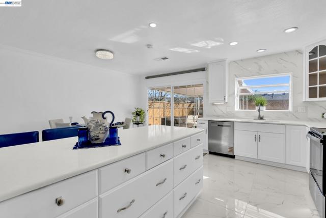 Image 13 of 43 For 1532 Kooser Rd