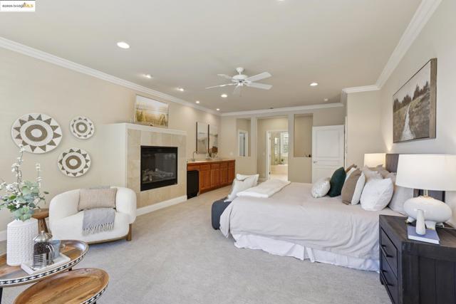 125 Mystic Pl, Alamo CA: https://media.crmls.org/mediaz/608f747e-0e1e-4a80-b65d-02246b8f5270.jpg