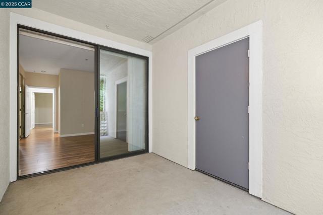 2584 Oak Rd, Walnut Creek CA: https://media.crmls.org/mediaz/608f8012-4222-47aa-b712-7e06fd150122.jpg