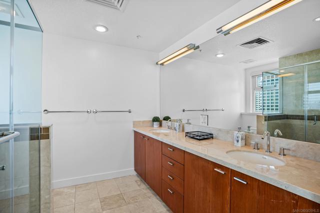 1205 Pacific Hwy, San Diego CA: https://media.crmls.org/mediaz/60904282-3fac-4fae-841d-1e438bff5f3d.jpg