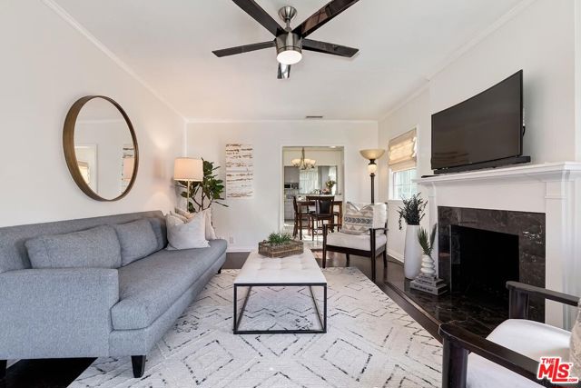 2218 S Genesee Avenue, Los Angeles CA: https://media.crmls.org/mediaz/60909096-09b8-4340-bc20-6bcfdcab7cd2.jpg