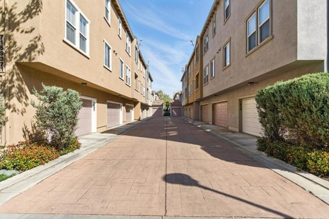 1833 Silva Place, Santa Clara CA: https://media.crmls.org/mediaz/60913ecb-62a1-4981-9097-373a3ef8b1a3.jpg