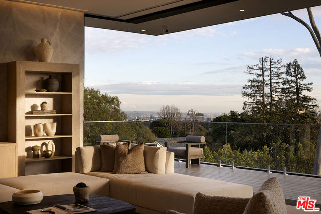 Drew Fenton | 1660 Casale Road Pacific Palisades CA | MLS: 7697147 Drew Fenton | 1660 Casale Road Pacific Palisades CA | MLS: 7697147