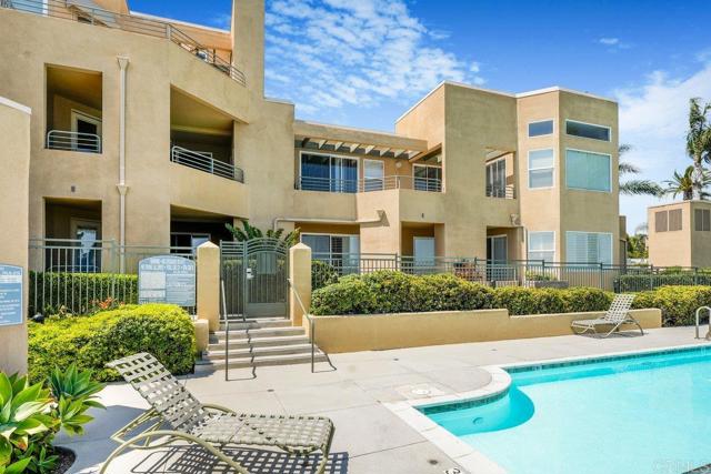Detail Gallery Image 25 of 34 For 4021 Canario St #235,  Carlsbad,  CA 92008 - 3 Beds | 3 Baths