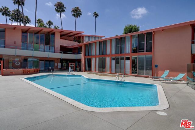 1400 N Hayworth Avenue, West Hollywood CA: https://media.crmls.org/mediaz/609323c8-190a-40c2-86fa-0d165fdff828.jpg
