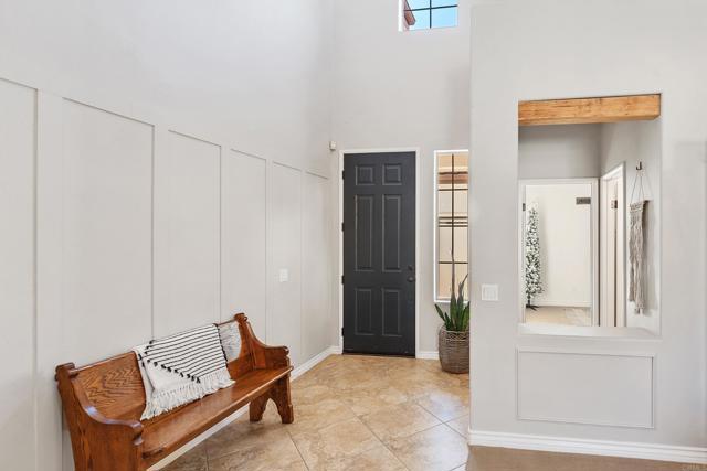 Detail Gallery Image 5 of 75 For 561 Chesterfield Cir, San Marcos,  CA 92069 - 4 Beds | 3 Baths