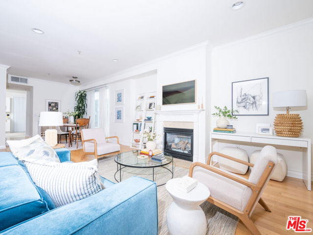 11428 National Boulevard, Los Angeles CA: https://media.crmls.org/mediaz/6093f684-5014-41c3-bd5a-cdc06b886e1a.jpg