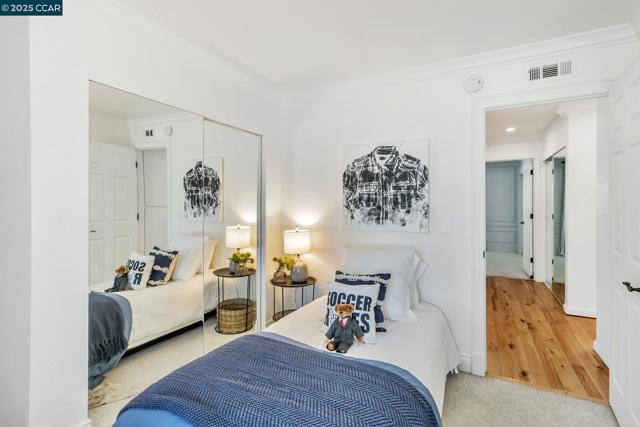 16 Belfast Pl, San Ramon CA: https://media.crmls.org/mediaz/609415ec-91aa-4c3b-a3bc-b700d094f38f.jpg
