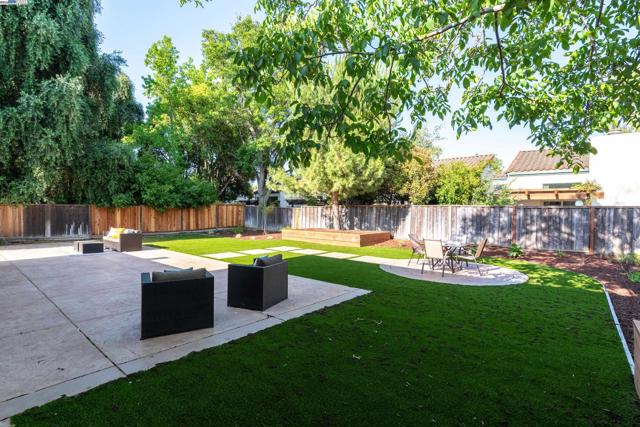 1984 Brooktree Way, Pleasanton CA: https://media.crmls.org/mediaz/609416a4-0c49-4b57-8e1a-a6d0a7c7d407.jpg