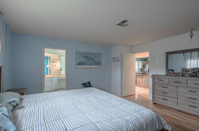 Image 26 of 39 For 17581 Pond-derosa