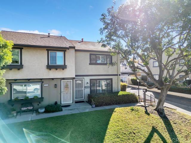 Detail Gallery Image 2 of 40 For 9555 Cottonwood Ave #E,  Santee,  CA 92071 - 2 Beds | 1/1 Baths