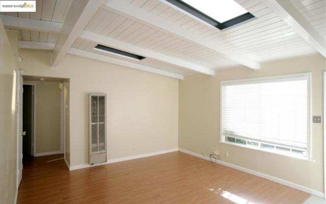 1611 Julia St, Berkeley CA: https://media.crmls.org/mediaz/609604df-d6f6-4c78-87af-ad6fe47148f0.jpg
