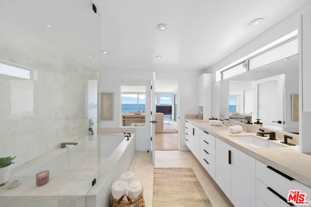 24928 Malibu Road, Malibu CA: https://media.crmls.org/mediaz/60964a7a-dbed-420d-bd5b-e7b5c3c5fc72.jpg