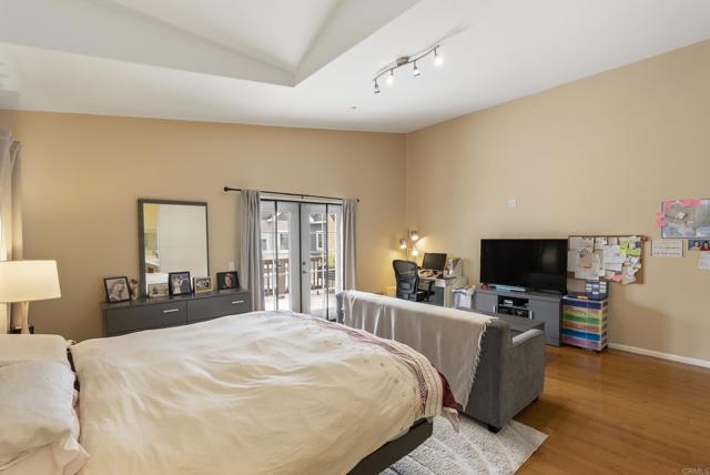 Detail Gallery Image 32 of 73 For 535 F Ave #4,  Coronado,  CA 92118 - 3 Beds | 2 Baths