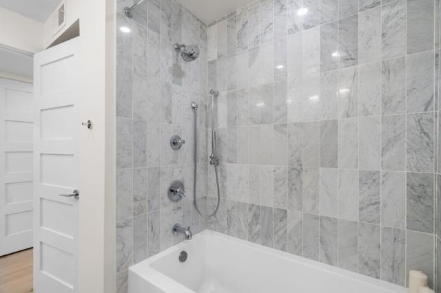 Image 23 of 47 For 261 Los Palmos Way