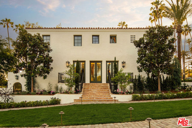 2110 Hill Drive, Los Angeles CA: https://media.crmls.org/mediaz/6097cb14-24ca-4050-9b20-5611eda3e202.jpg