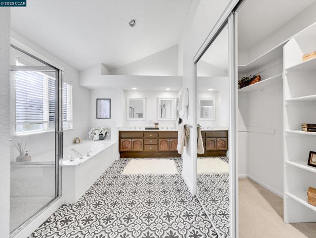 705 Bridge Creek Dr, San Ramon CA: https://media.crmls.org/mediaz/60986071-3520-4e1a-9e2b-ffd47eb7bfc9.jpg