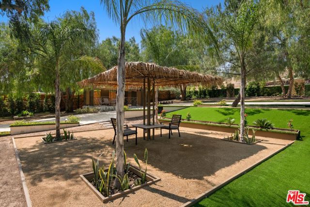 10555 Art Street, Sunland CA: https://media.crmls.org/mediaz/60991190-f0a6-4866-b891-5e728afbbda2.jpg