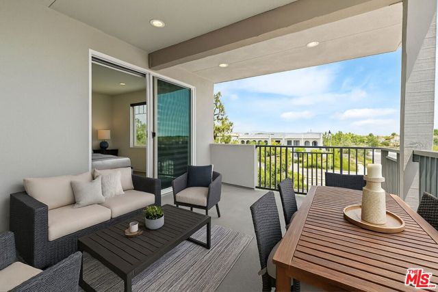 111 Benchmark, Irvine CA: https://media.crmls.org/mediaz/609927b3-8a3b-4af5-ab4f-3ee718ceabf3.jpg