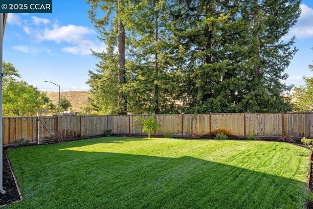 374 James Bowie Ct, Alamo CA: https://media.crmls.org/mediaz/60996e3f-f5a5-4bcb-91a9-cf14c80c8b4c.jpg