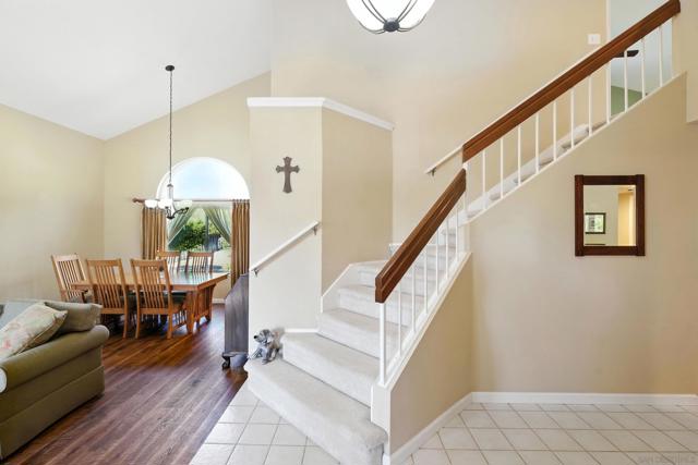 9360 Stargaze Ave, San Diego CA: https://media.crmls.org/mediaz/60999aed-ccee-43f8-87ef-b47a5b5dfa85.jpg
