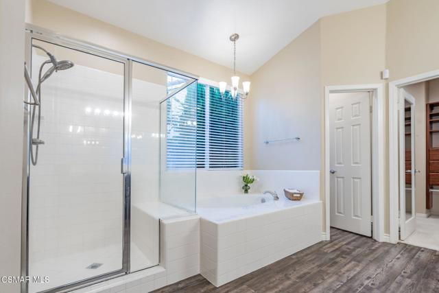 535 Winncastle Street, Simi Valley CA: https://media.crmls.org/mediaz/609a219d-fbfa-41b2-a8f8-6549e564b5ff.jpg