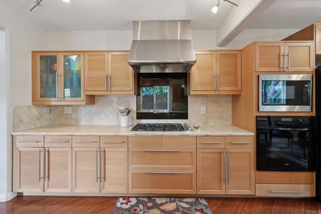 Detail Gallery Image 12 of 35 For 6712 Cantil St, Carlsbad,  CA 92009 - 3 Beds | 2/1 Baths