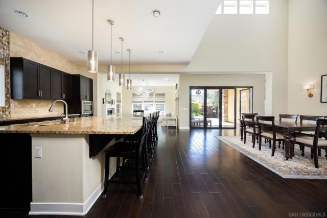 7152 Sitio Corazon, Carlsbad CA: https://media.crmls.org/mediaz/609a9be9-8e03-4aee-8721-a3fd0539e60c.jpg