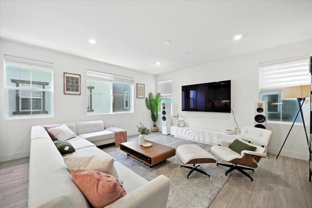 9173 Whitesurf Way, Newark CA: https://media.crmls.org/mediaz/609aeb06-f6b1-4d15-b0b8-a13d0adfaf99.jpg