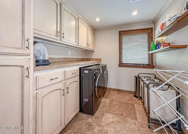 31145 Lobo Vista Road, Agoura Hills CA: https://media.crmls.org/mediaz/609b0e66-e296-48d0-805e-53a2f7f08c1f.jpg