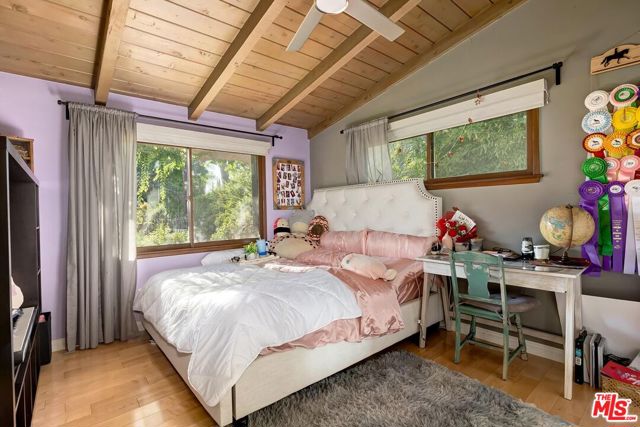 Image 20 of 33 For 8730 Encino Avenue