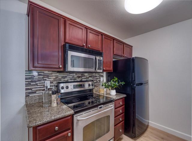 37357 Sequoia Road, Fremont CA: https://media.crmls.org/mediaz/609beaf2-fc8d-4122-9fd9-c7be1927fba8.jpg