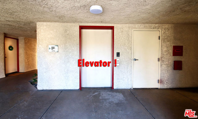 6820 Remmet Avenue, Canoga Park CA: https://media.crmls.org/mediaz/609d51cb-db23-4dd5-a7b2-6cf16a3827fe.jpg