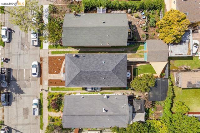 Image 46 of 52 For 1072 57th St