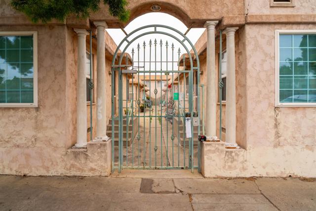 3226 Adams Ave, San Diego CA: https://media.crmls.org/mediaz/609ea659-70d3-44c6-8640-f48eacbfc0df.jpg