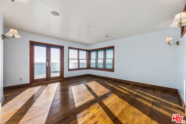 7007 Birdview Avenue, Malibu CA: https://media.crmls.org/mediaz/609ea6ba-fff7-42dd-aaeb-d499f59cb3d9.jpg