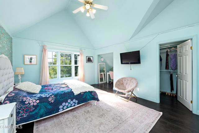 6144 1/4 Chesebro Road, Agoura Hills CA: https://media.crmls.org/mediaz/609f168d-1451-4abd-8dcd-680b2f5eb4b2.jpg