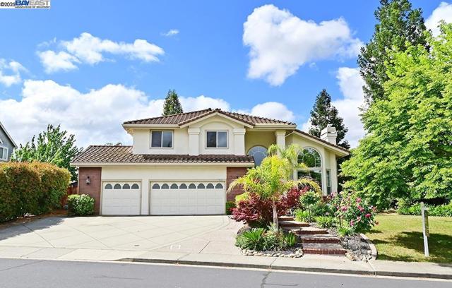 2405 Vintage Lane, Livermore CA: https://media.crmls.org/mediaz/609f285f-6f48-468a-8781-9bbdc9e44deb.jpg