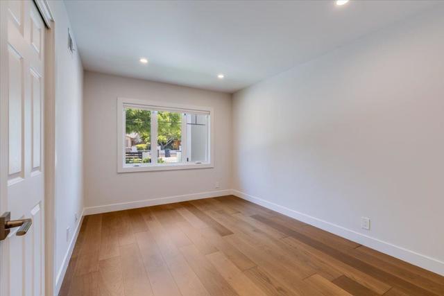 1210 Larnel Place, Los Altos CA: https://media.crmls.org/mediaz/609fe471-a279-48dc-b05e-b12c7ebf4dc8.jpg