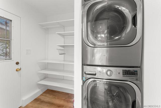 4840 Penrose Ct, San Diego CA: https://media.crmls.org/mediaz/60a02a65-78cd-47ed-bcfb-09a7bc8b3149.jpg