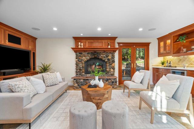 23447 Skyview Terrace, Los Gatos CA: https://media.crmls.org/mediaz/60a0d20d-fb29-479d-bc96-1f69ef3addfc.jpg