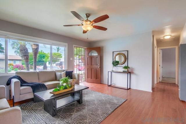 3275 Moccasin Ave, San Diego CA: https://media.crmls.org/mediaz/60a0f14d-c75c-4e21-a397-0982979b2836.jpg
