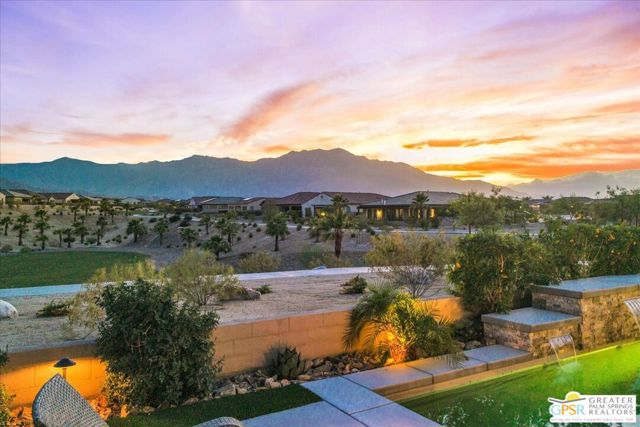 61 Zinfandel, Rancho Mirage CA: https://media.crmls.org/mediaz/60a18fcf-97c5-4689-941b-b193b2805aa2.jpg