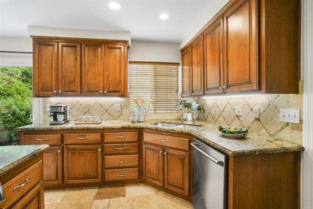 915 Lake Ridge Drive, San Marcos CA: https://media.crmls.org/mediaz/60a1a0f2-d97c-4c85-b046-6abc38d9085e.jpg