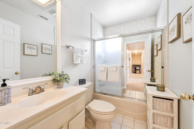 2210 Via Loma, Camarillo CA: https://media.crmls.org/mediaz/60a1eb1c-058f-4b7d-874d-3c6365c37794.jpg