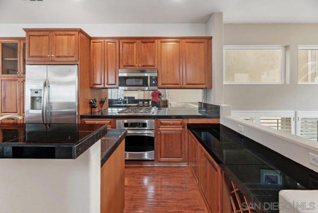 12674 Carmel Country Rd, San Diego CA: https://media.crmls.org/mediaz/60a25689-108b-4f15-a426-8322a7e18aa2.jpg